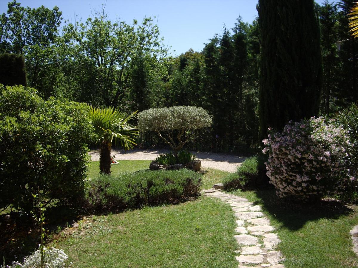 La bastide de Mauragne - Gîte les Iris Apt Extérieur photo